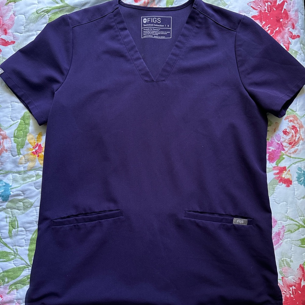 FIGS Casma Three Pocket Scrub Top - Purple Jam - Women’s - Small
